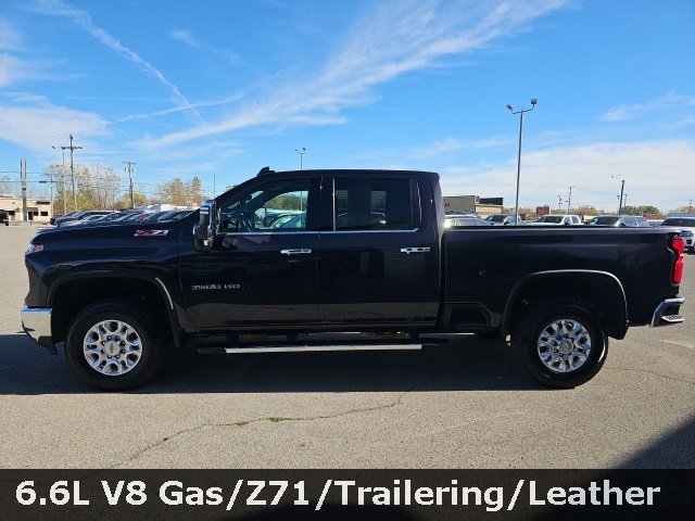 Used 2024 Chevrolet Silverado 3500 LTZ w/ LTZ Convenience Package image 4