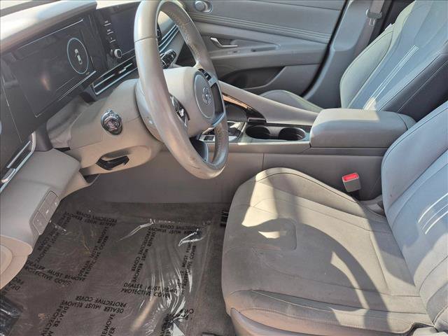Used 2021 Hyundai Elantra SEL w/ Convenience + Premium Package FWD image 10