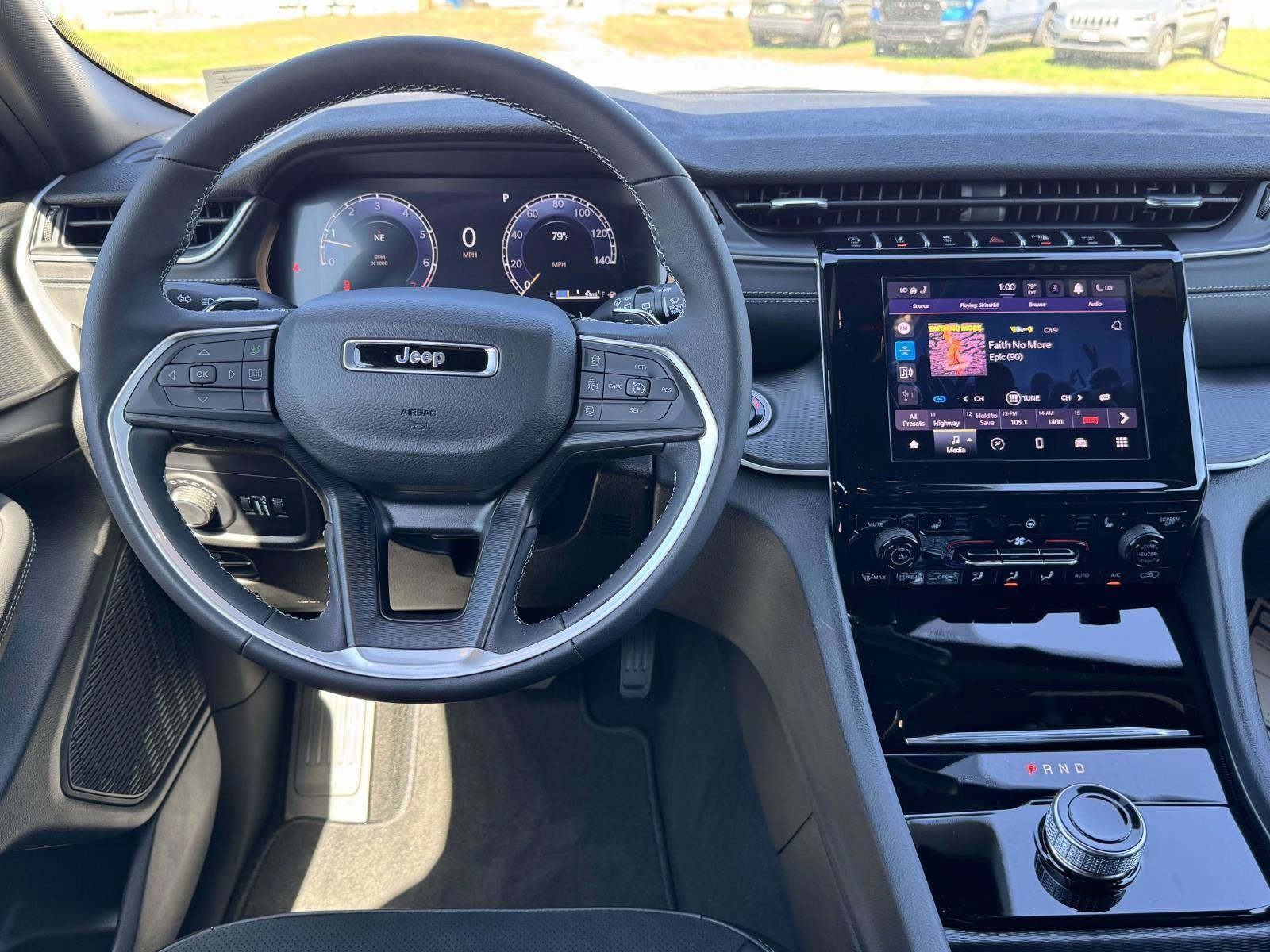 New 2025 Jeep Grand Cherokee L Altitude AWD/4WD image 2