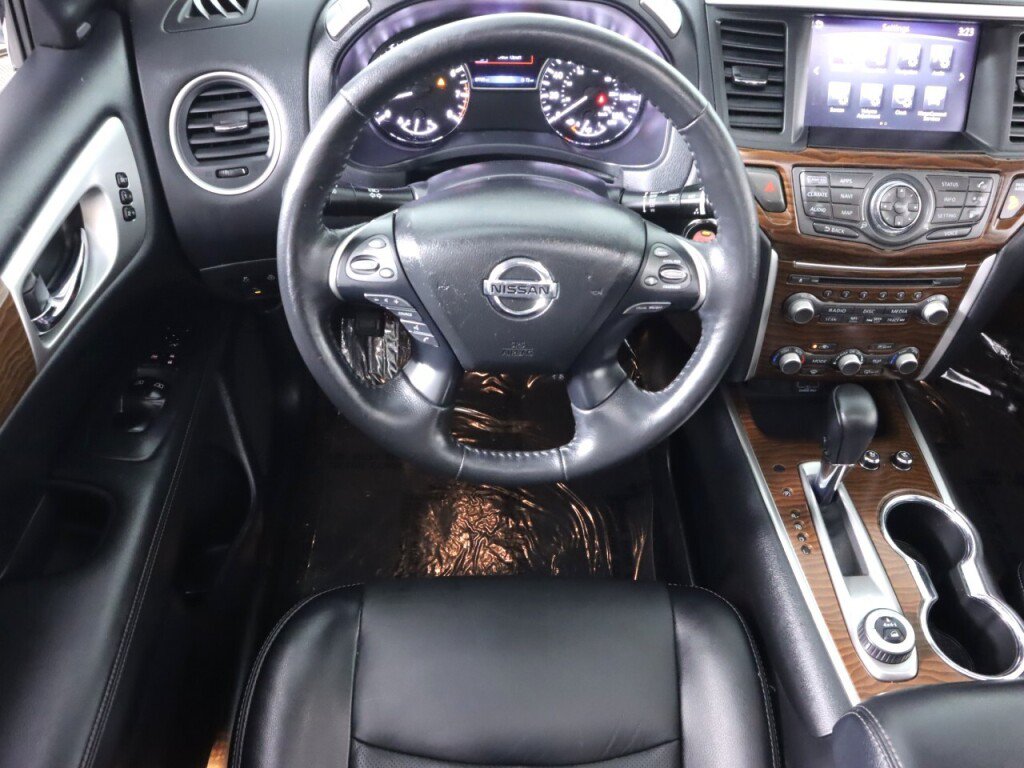 Used 2020 Nissan Pathfinder Platinum AWD/4WD image 37