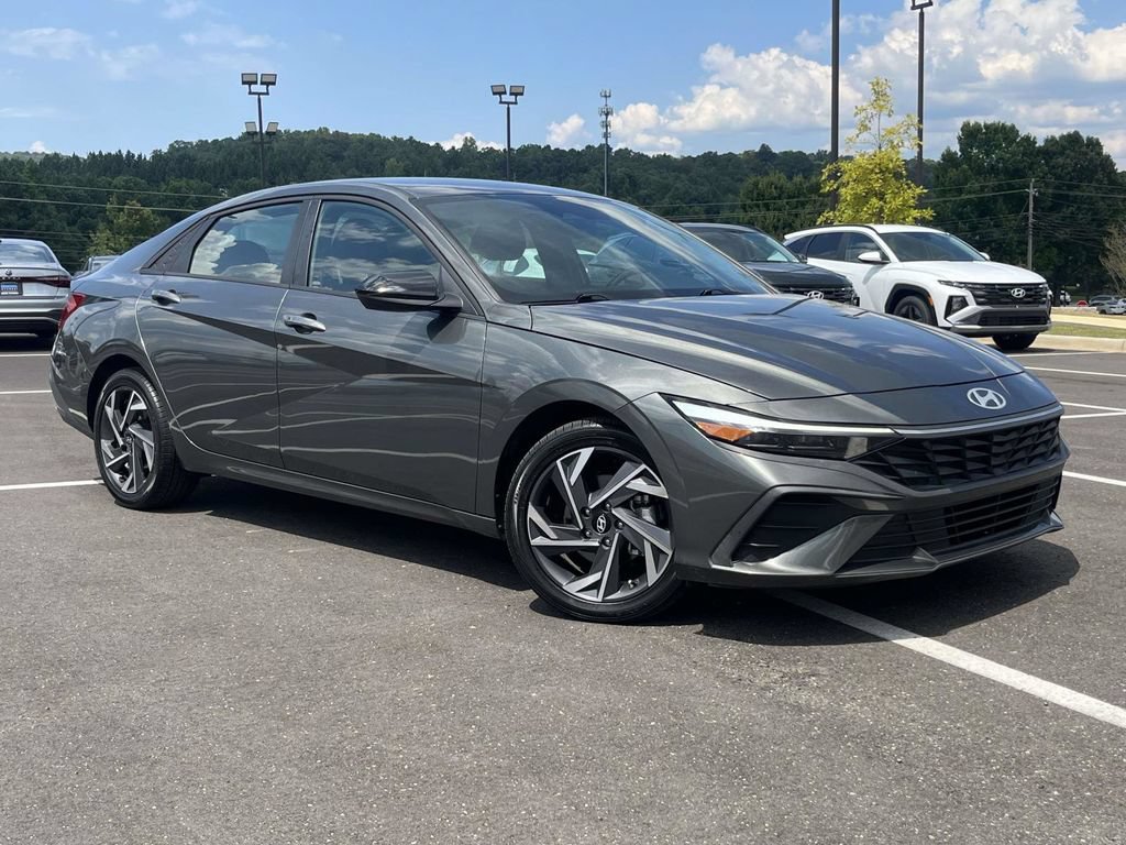 Certified 2025 Hyundai Elantra Sport w/ Cargo Package FWD image 1