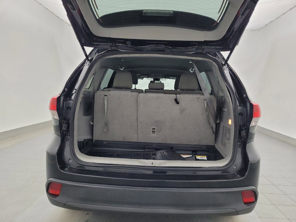 Used 2018 Toyota Highlander LE image 29