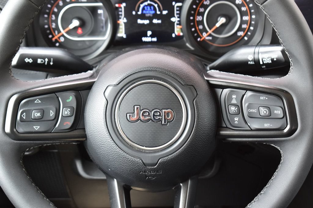 Used 2026 Jeep Gladiator Rubicon AWD/4WD image 29
