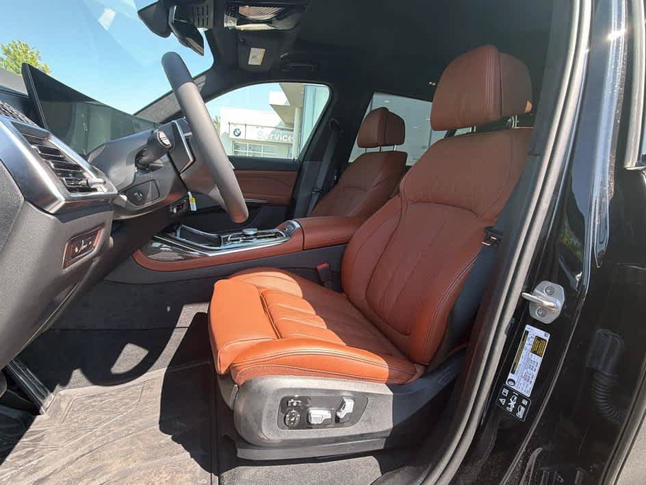 New 2026 BMW X7 M60i AWD/4WD image 13