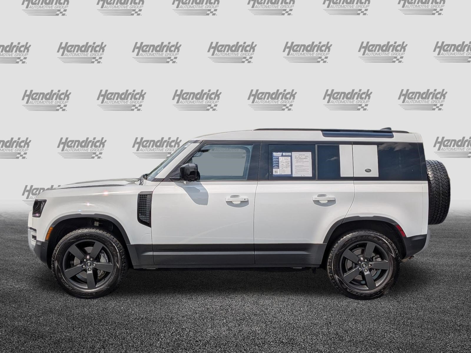 Used 2024 Land Rover Defender 110 S AWD/4WD image 7