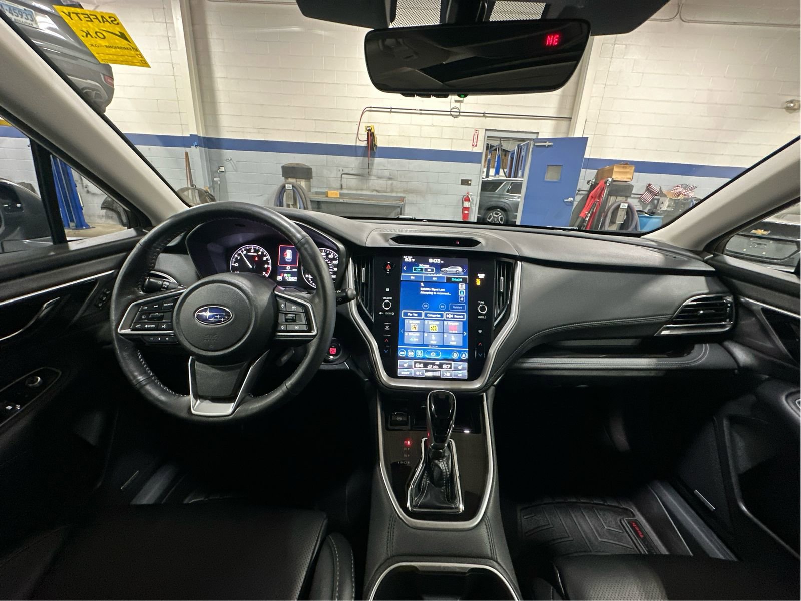 Used 2023 Subaru Outback Limited XT AWD/4WD image 27