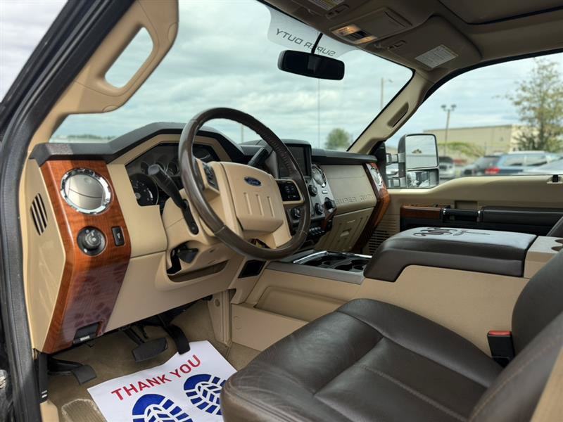 Used 2016 Ford F250 King Ranch w/ King Ranch Package AWD/4WD image 16