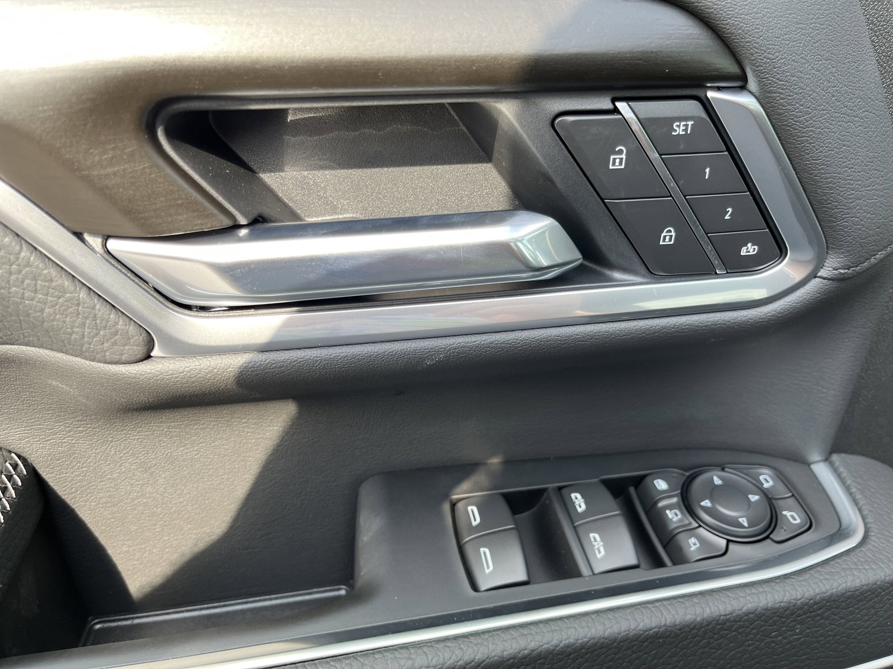 New 2026 GMC Sierra 2500 Denali w/ Denali Reserve Package image 16