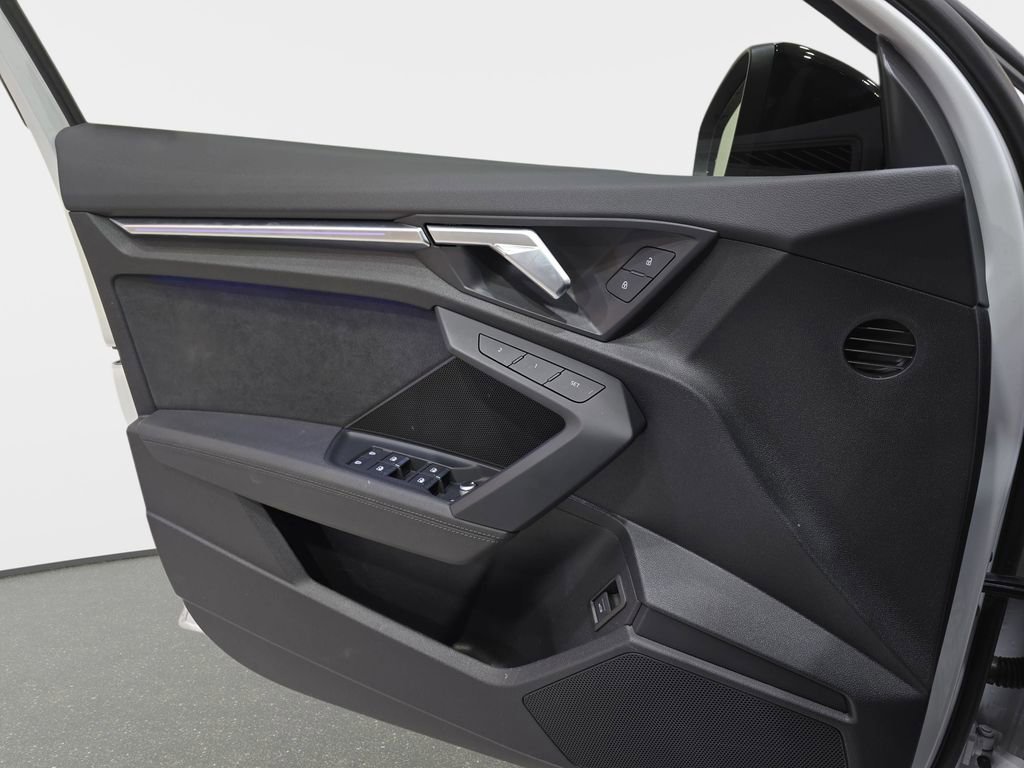 Used 2022 Audi RS 3 image 27