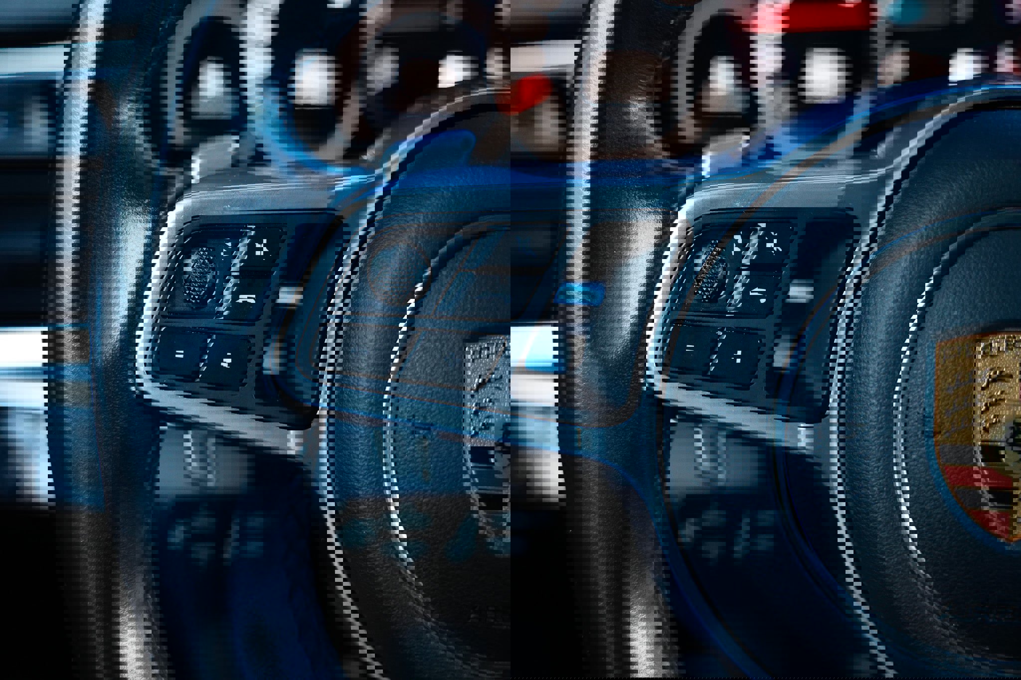 Used 2018 Porsche Panamera image 31