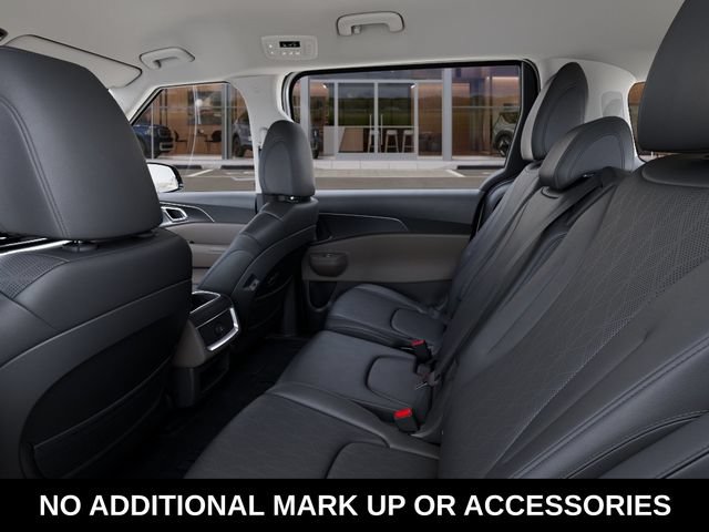 New 2026 Kia Carnival FWD image 18