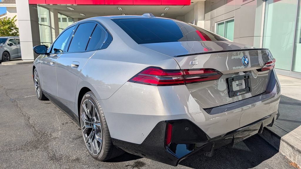 Used 2024 BMW i5 M60 w/ Premium Package AWD/4WD image 8