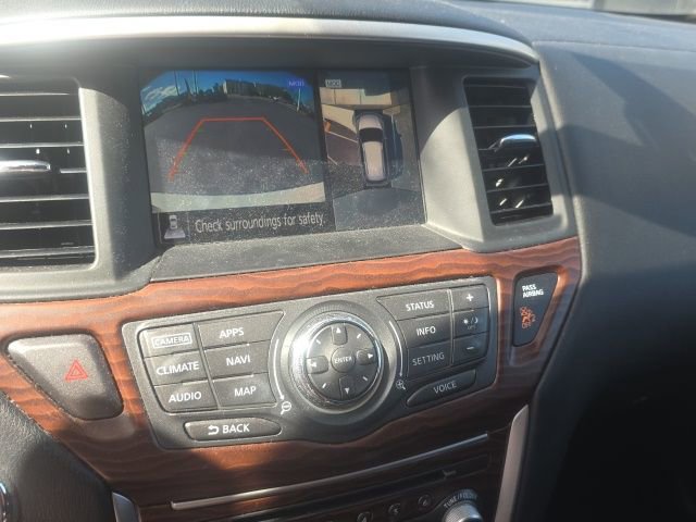 Used 2017 Nissan Pathfinder Platinum w/ Family Entertainment Package FWD image 16