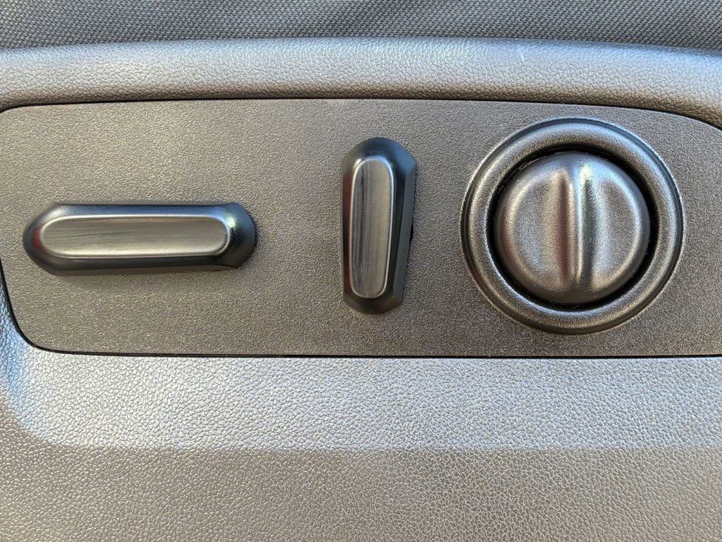 Used 2021 Chevrolet Silverado 1500 LT Trail Boss image 11