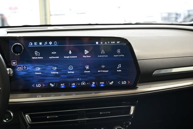 New 2027 Chevrolet Traverse LT w/ Sun and Wheel Package FWD image 15