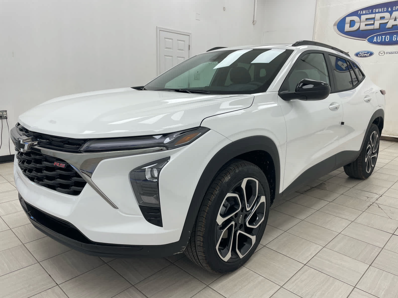 New 2026 Chevrolet Trax RS w/ Sunroof Package FWD image 18