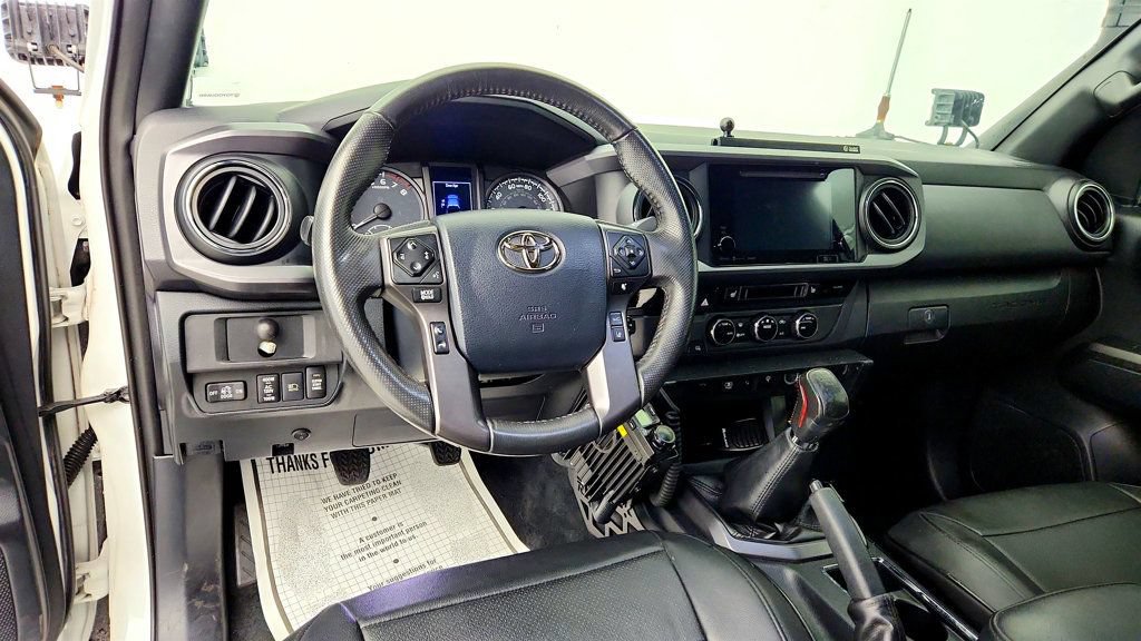 Used 2018 Toyota Tacoma TRD Pro AWD/4WD image 12
