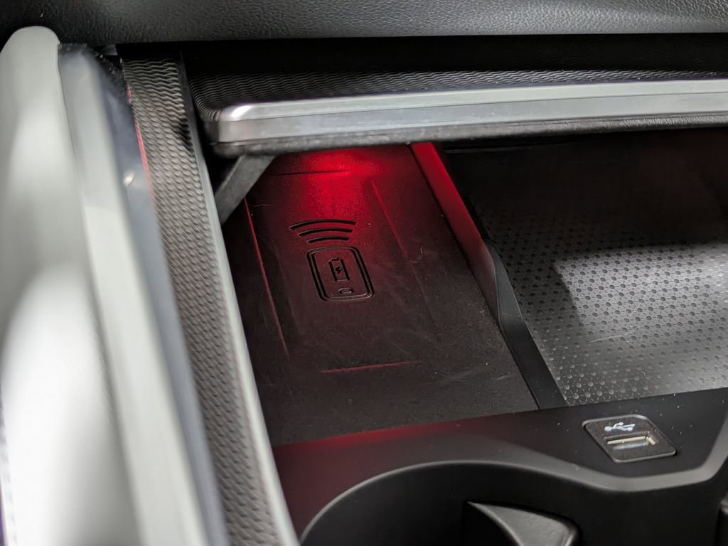 Certified 2023 BMW X6 xDrive40i w/ M Sport Package AWD/4WD image 34