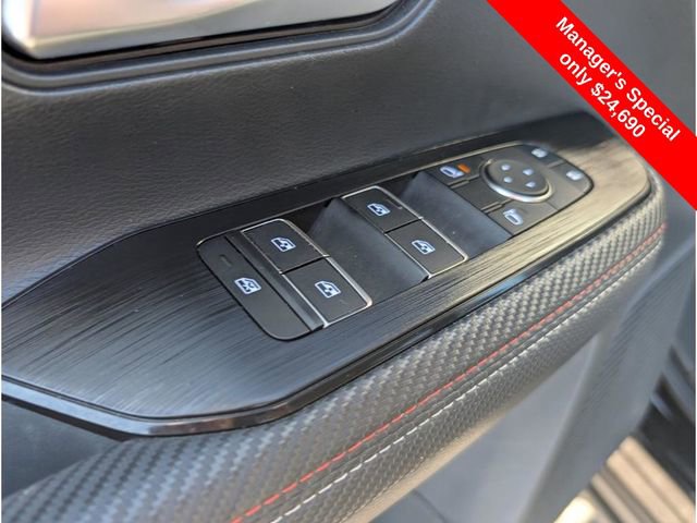 Certified 2025 Nissan Kicks SR image 17