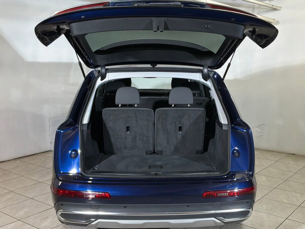 Used 2023 Audi Q7 2.0T Premium w/ Convenience Package image 23