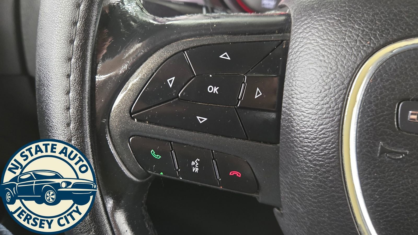 Used 2018 Dodge Charger SXT RWD image 12