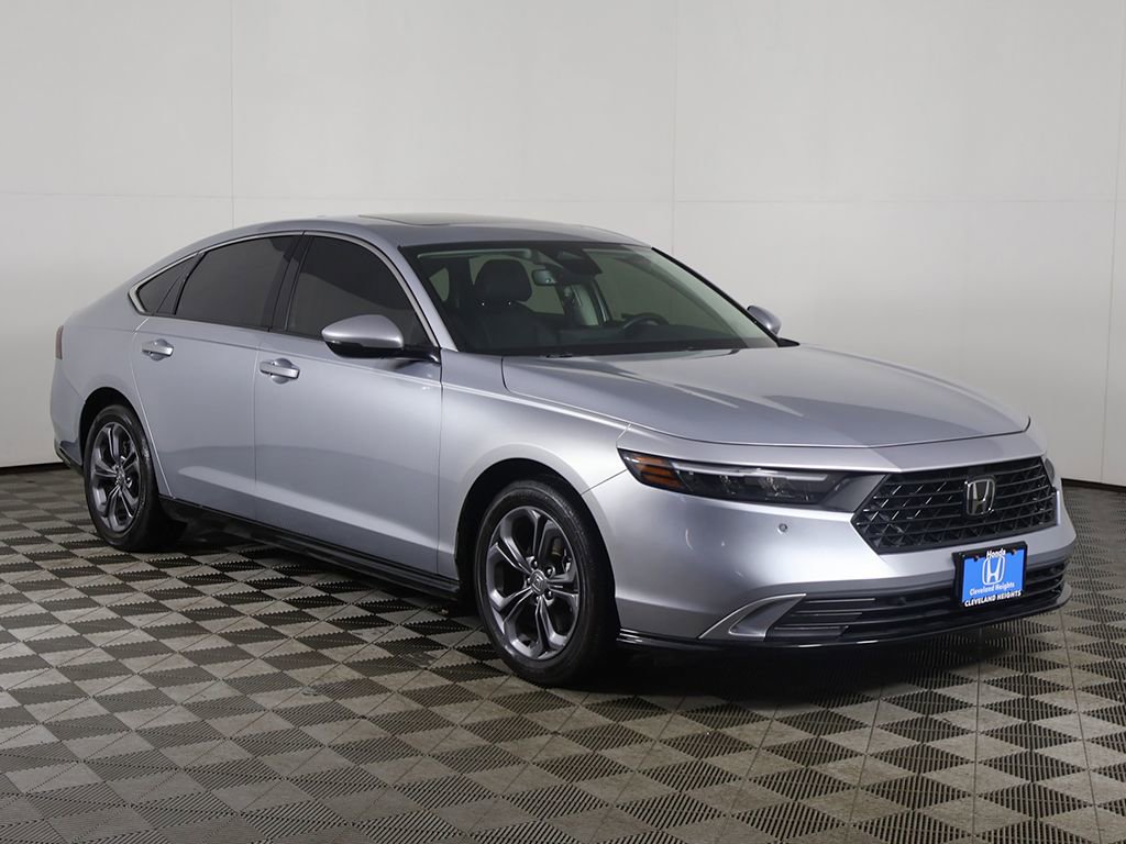 Used 2025 Honda Accord EX-L image 2