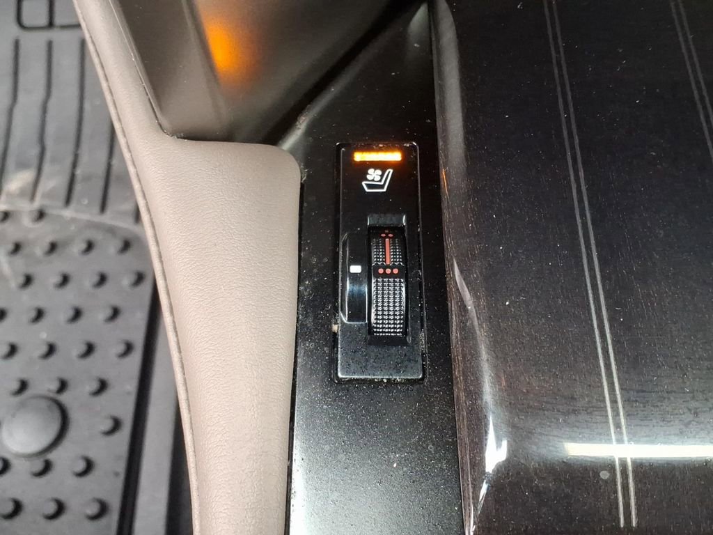 Used 2021 Lexus GX 460 Premium w/ Premium Package image 18