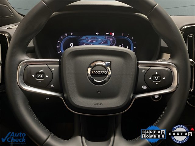 Used 2025 Volvo XC40 B5 Core image 32