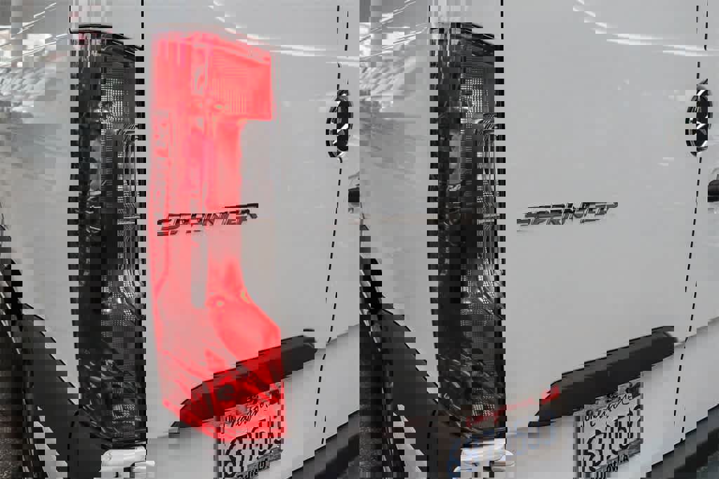 Used 2023 Mercedes-Benz Sprinter 1500 image 9