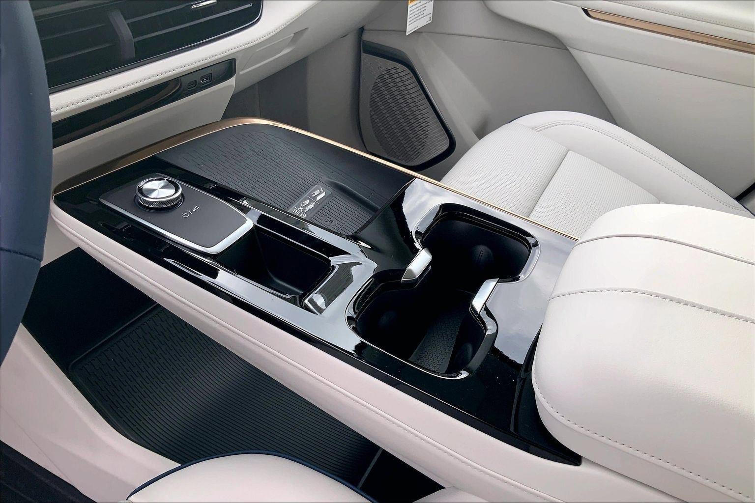 New 2026 Buick Enclave Avenir w/ Super Cruise Package image 8