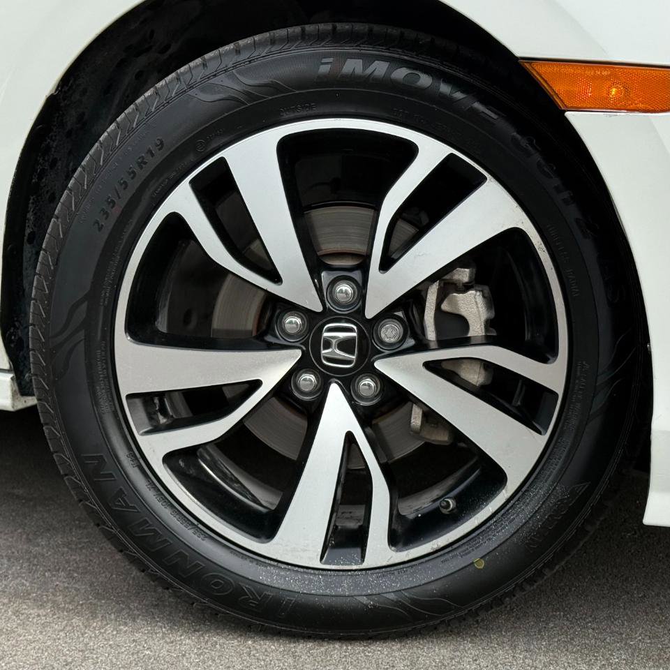 Used 2019 Honda Odyssey Elite image 25