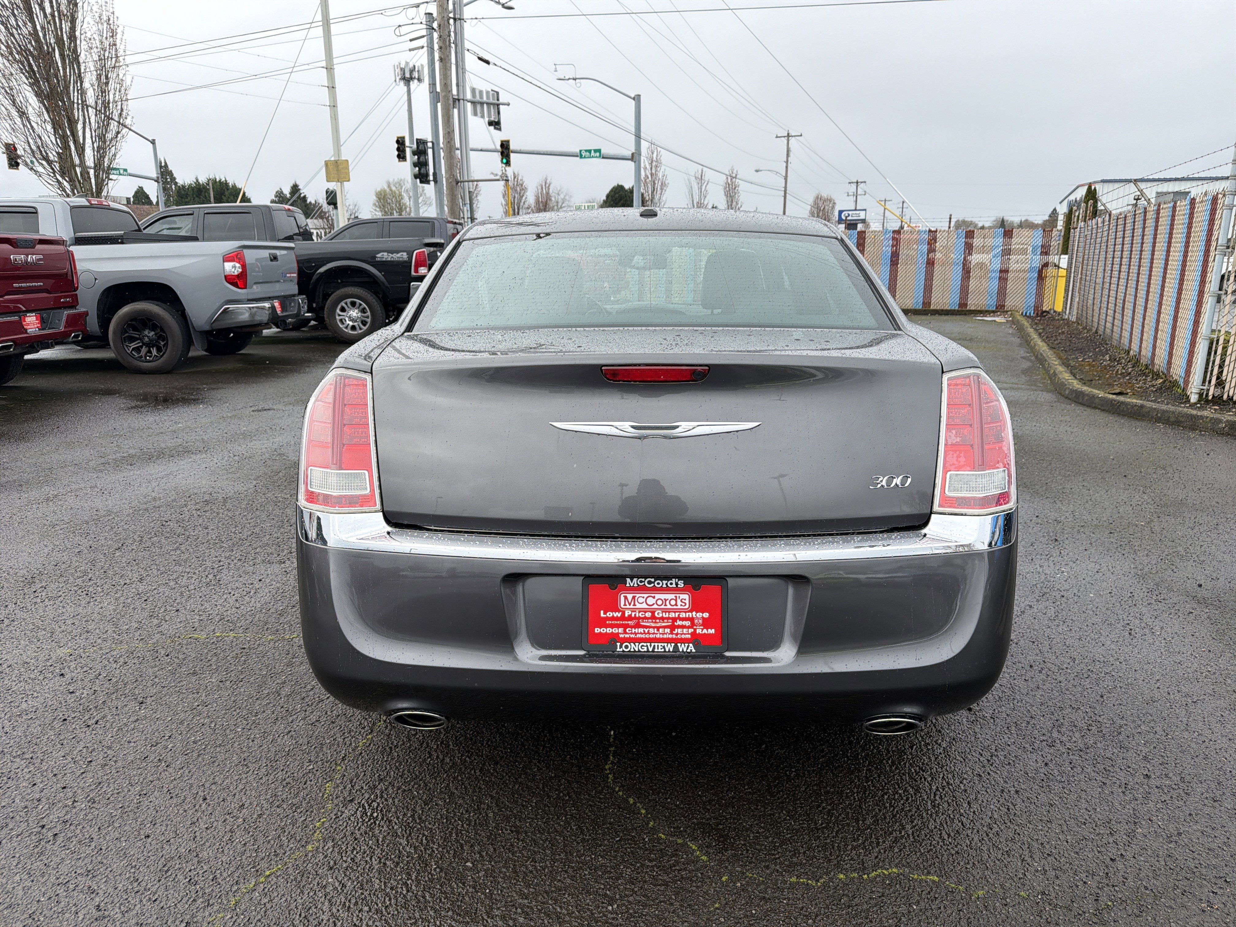 Used 2013 Chrysler 300 image 4
