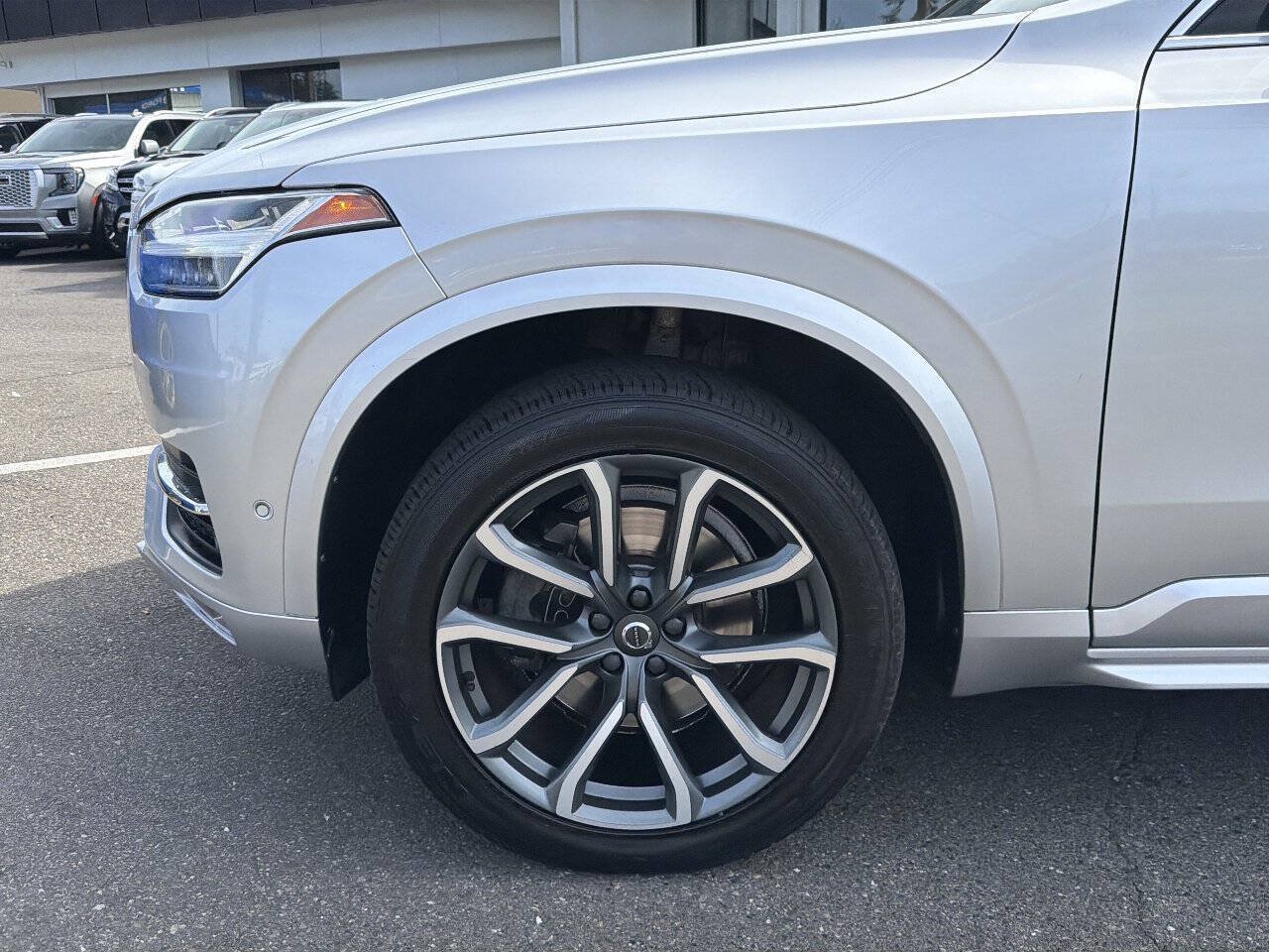 Used 2018 Volvo XC90 T5 Momentum w/ Convenience Package AWD/4WD image 13