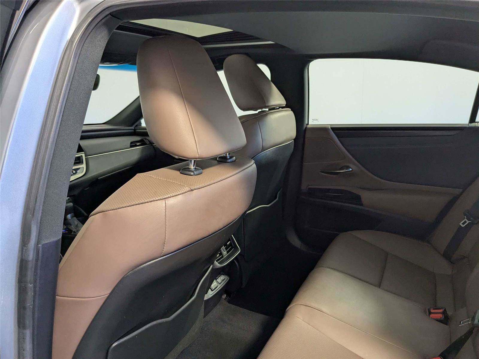 Used 2025 Lexus ES 350 w/ Premium Package FWD image 29