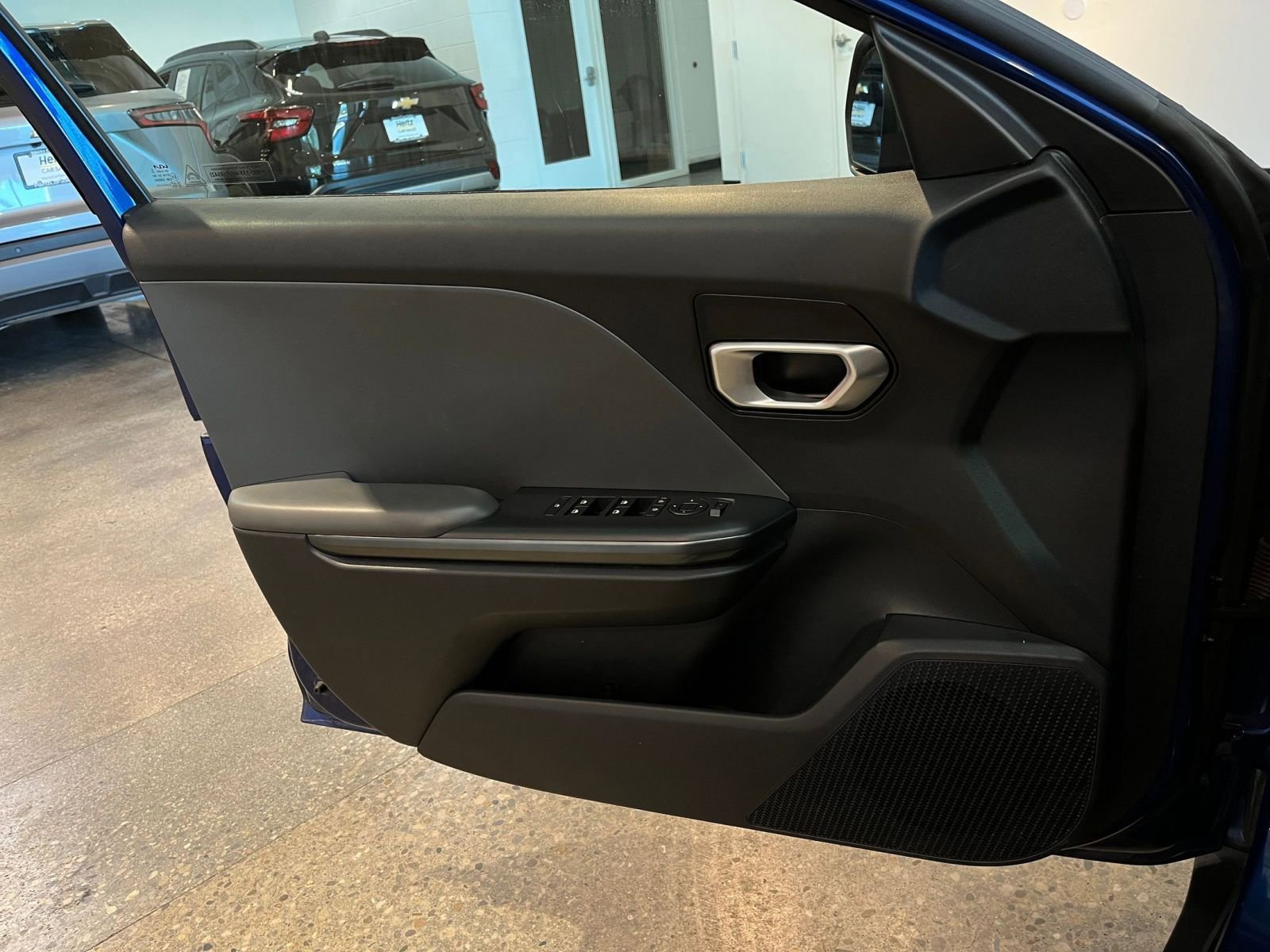 Used 2025 Kia K4 FWD image 18