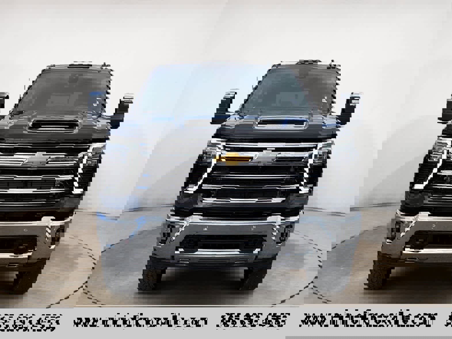 Used 2024 Chevrolet Silverado 3500 LTZ w/ LTZ Premium Package image 8
