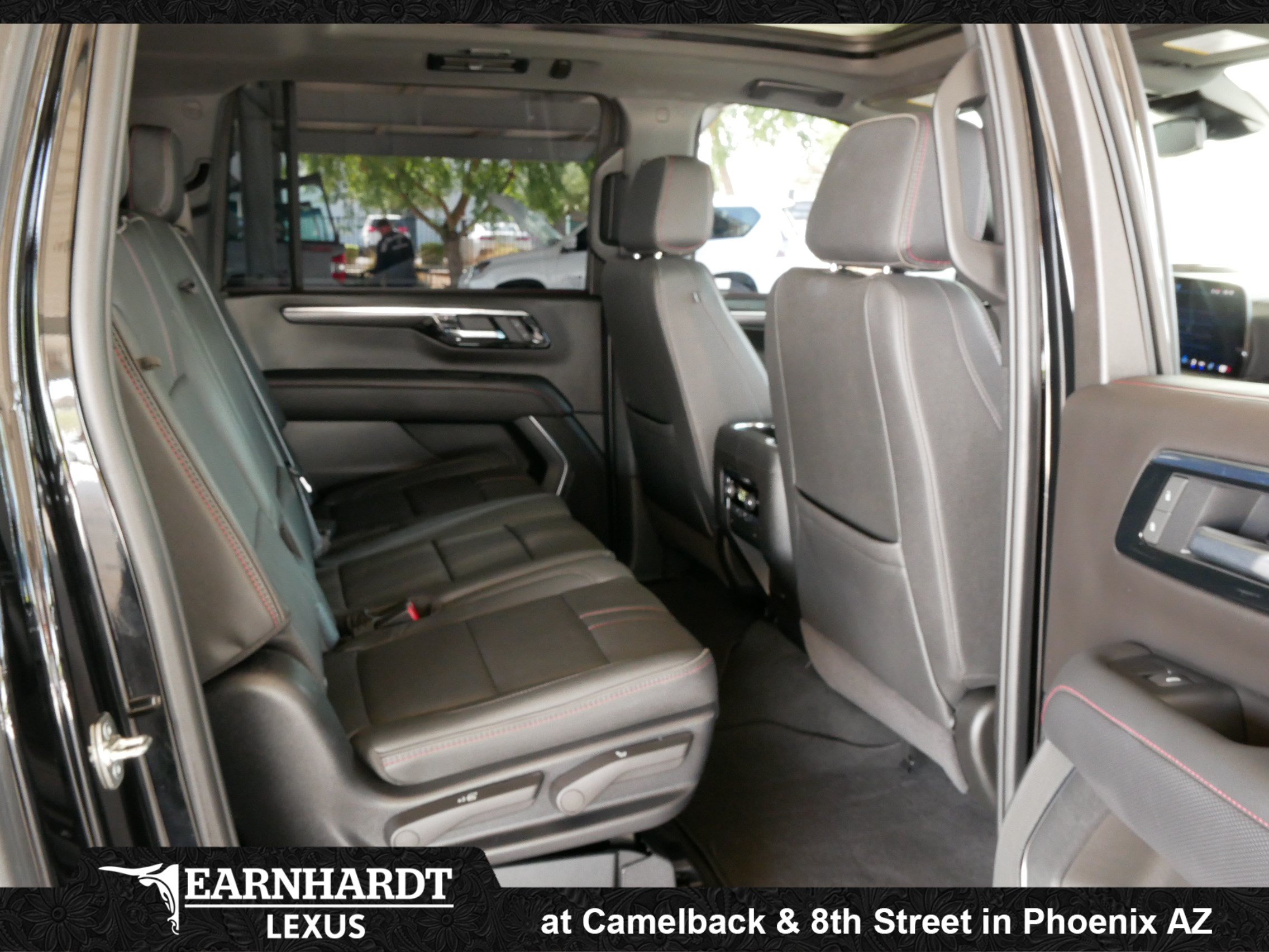 Used 2025 Chevrolet Suburban RST w/ Sun And Tow Package AWD/4WD image 14