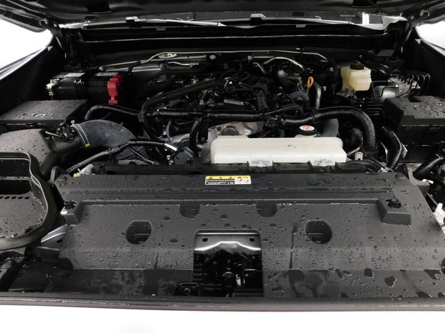 Used 2024 Toyota Tacoma TRD Off-Road image 39