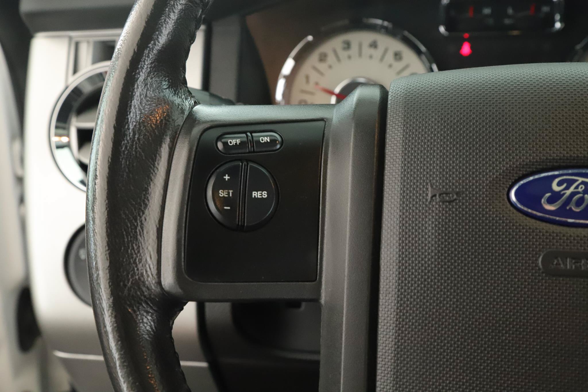 Used 2013 Ford Expedition EL Limited AWD/4WD image 12