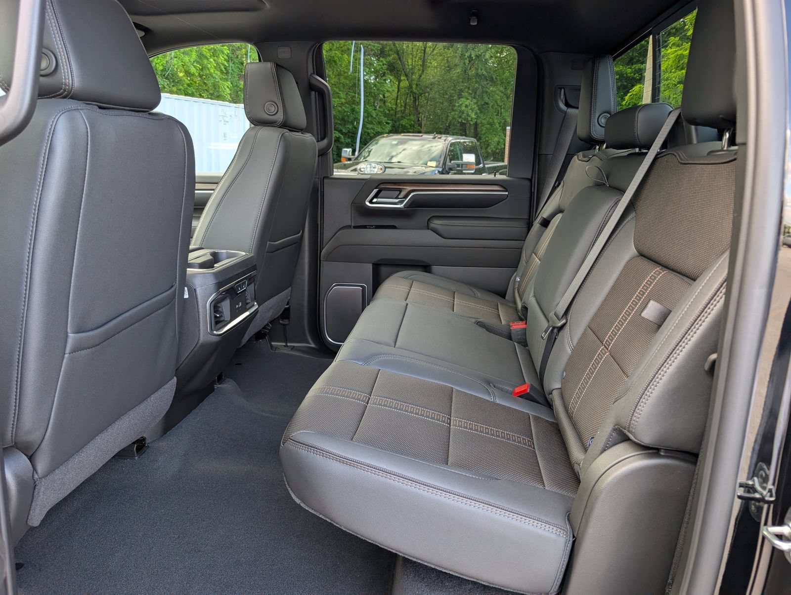 New 2026 Chevrolet Silverado 2500 High Country w/ High Country Premium Package AWD/4WD image 13