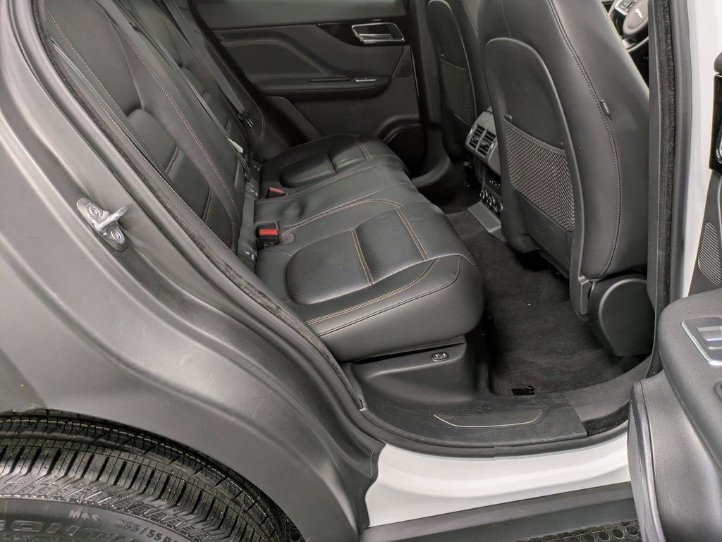 Used 2020 Jaguar F-PACE Prestige image 26