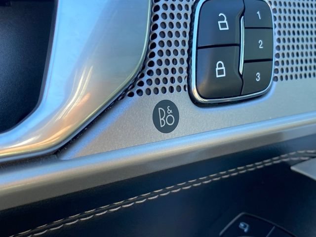 Used 2022 Ford Explorer Limited AWD/4WD image 19