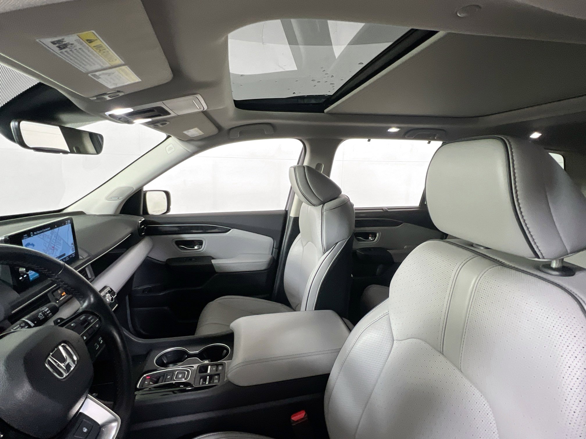 Used 2024 Honda Pilot Elite image 22