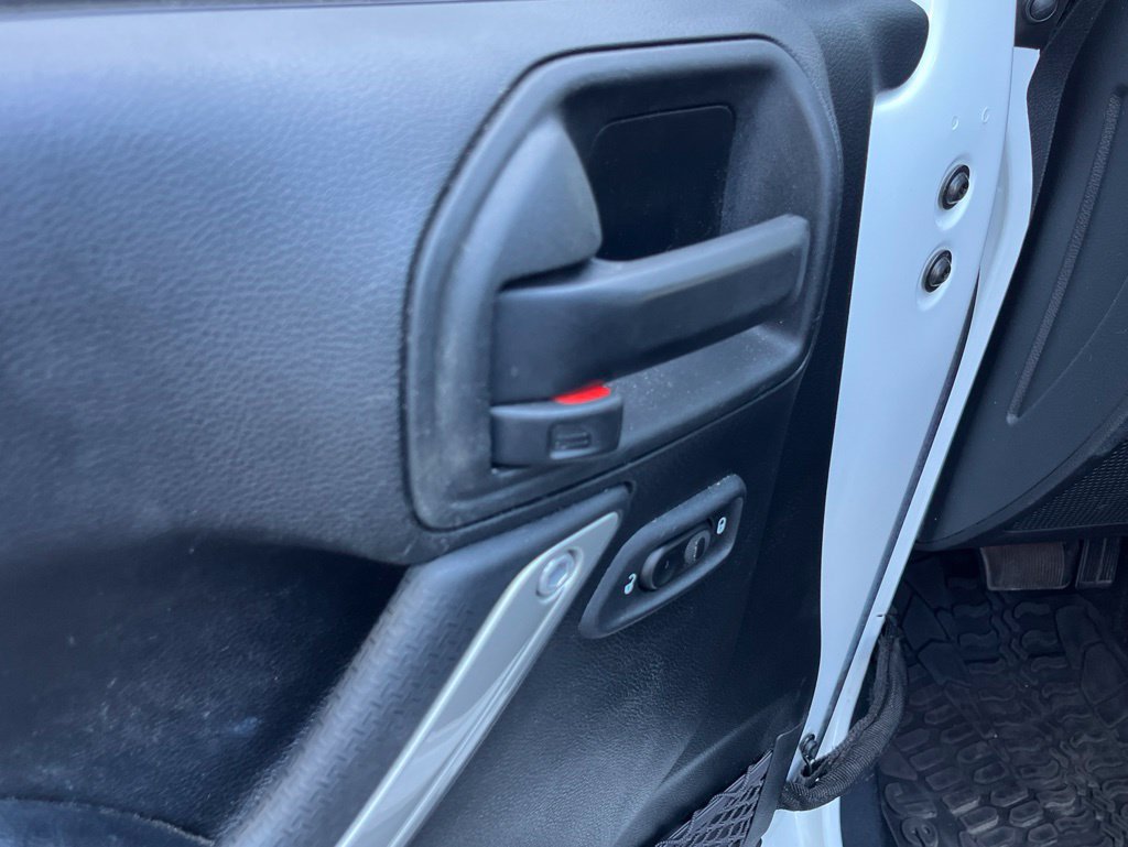 Used 2017 Jeep Wrangler Rubicon AWD/4WD image 24
