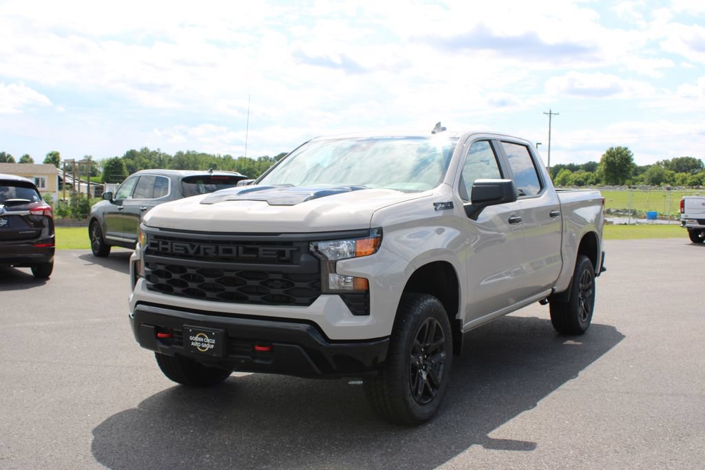 New 2026 Chevrolet Silverado 1500 Custom Trail Boss w/ LPO, Dark Essentials Package AWD/4WD image 4