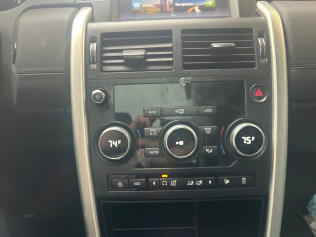 Used 2019 Land Rover Discovery Sport HSE AWD/4WD image 10