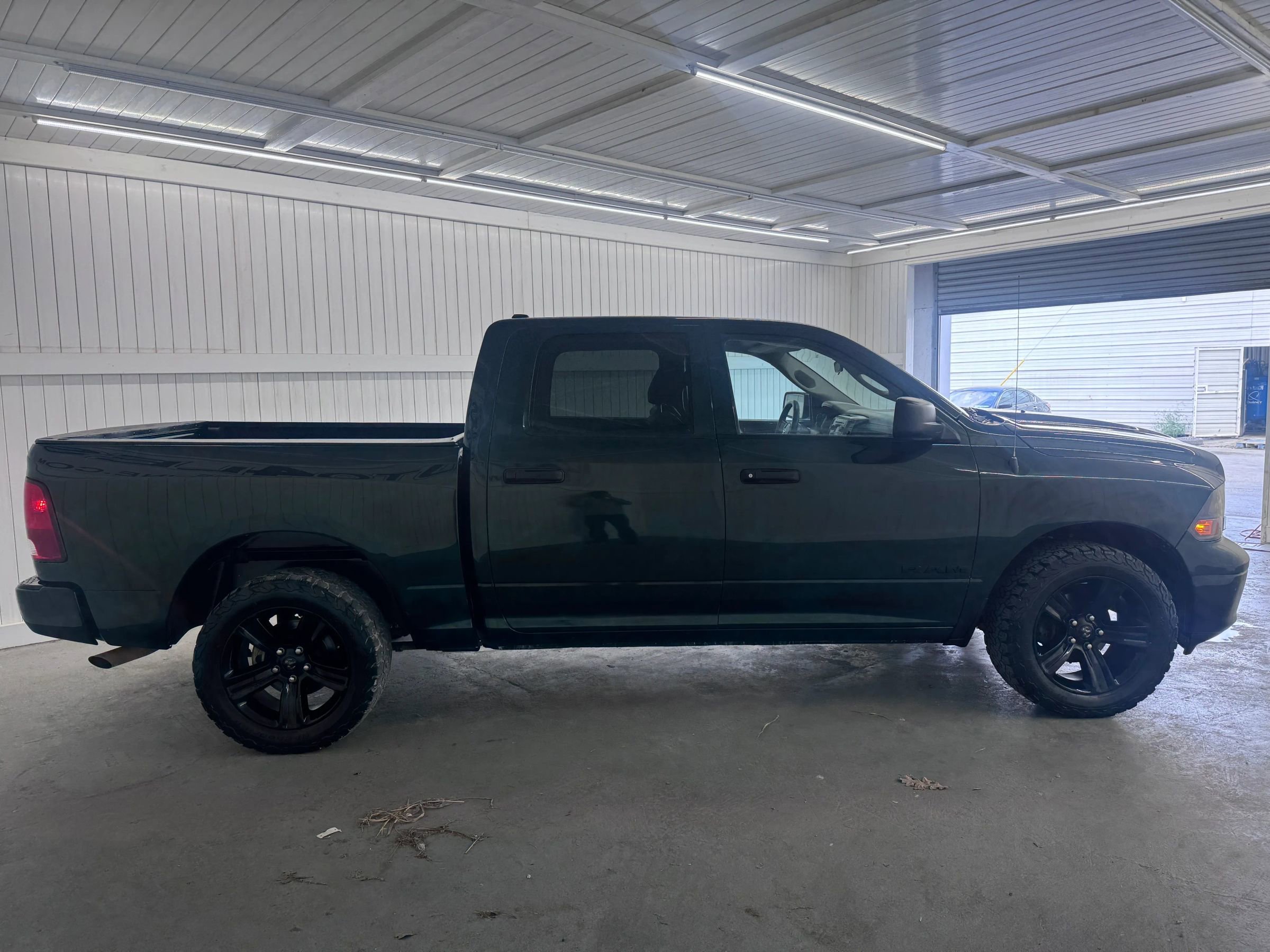 Used 2011 RAM 1500 ST w/ ST Popular Equipment Group AWD/4WD image 4