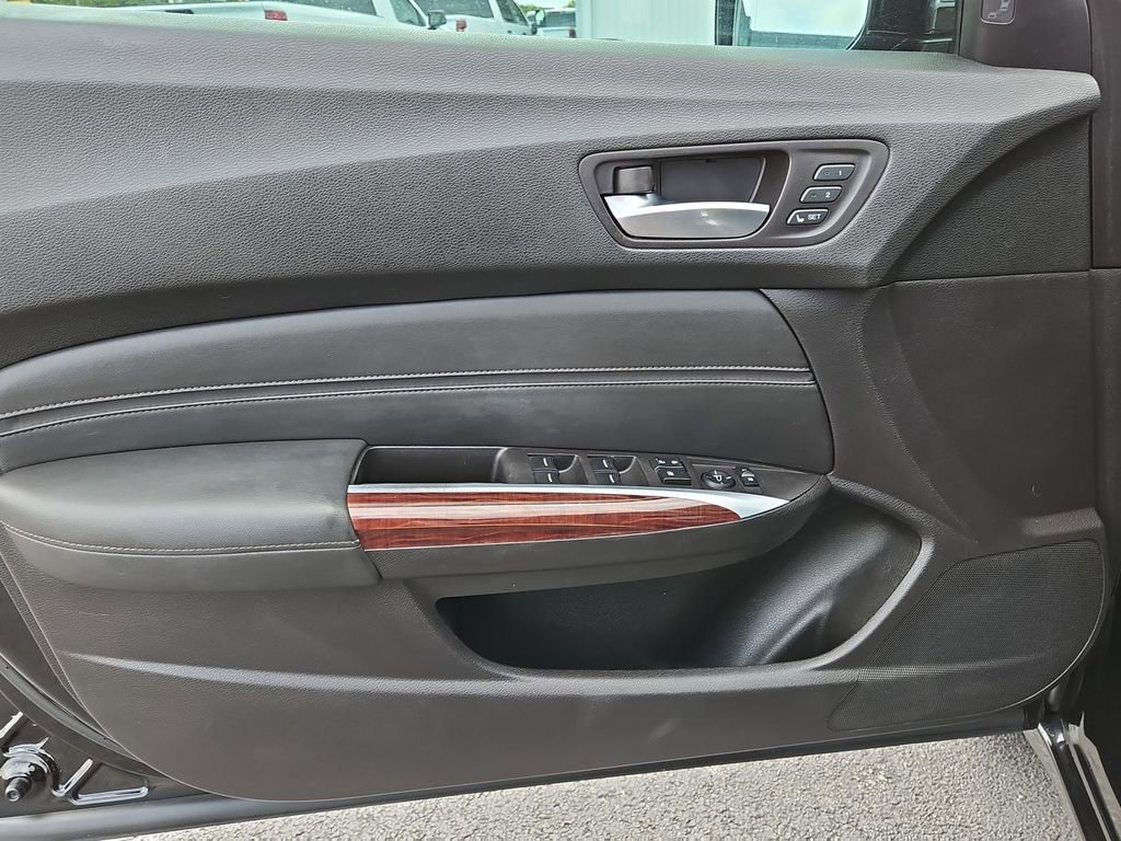 Used 2015 Acura TLX w/ Technology Package image 23