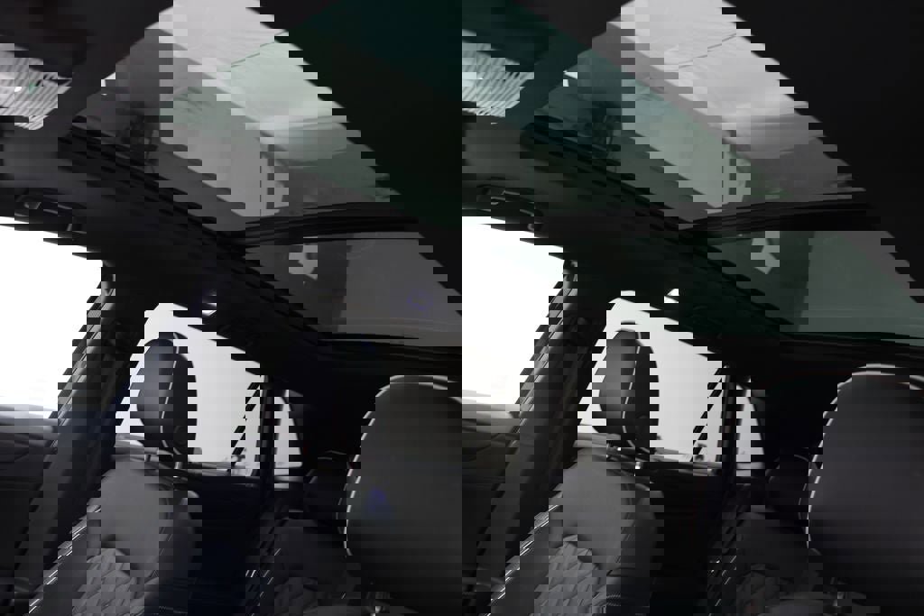 Used 2024 Volkswagen Atlas Cross Sport SEL Premium R-Line image 19