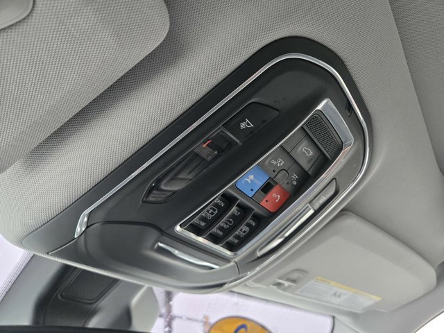 Used 2022 Jeep Grand Cherokee L Limited w/ Black Appearance Package image 16